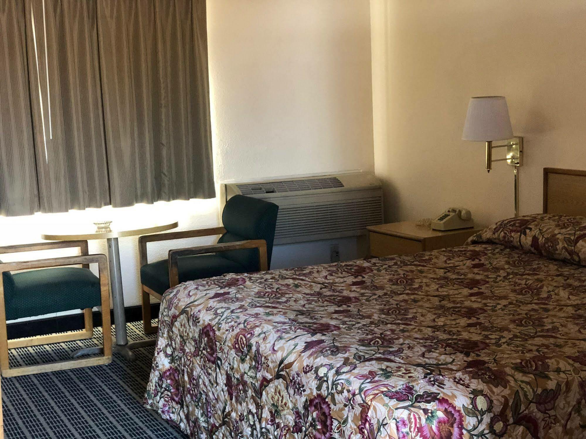Economy Inn Fresno Zewnętrze zdjęcie